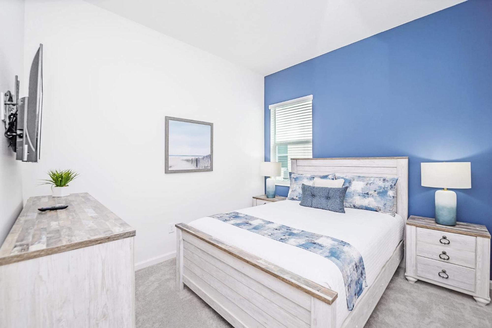 Near - 12br - Private Pool And Hot Tub Holiday home *